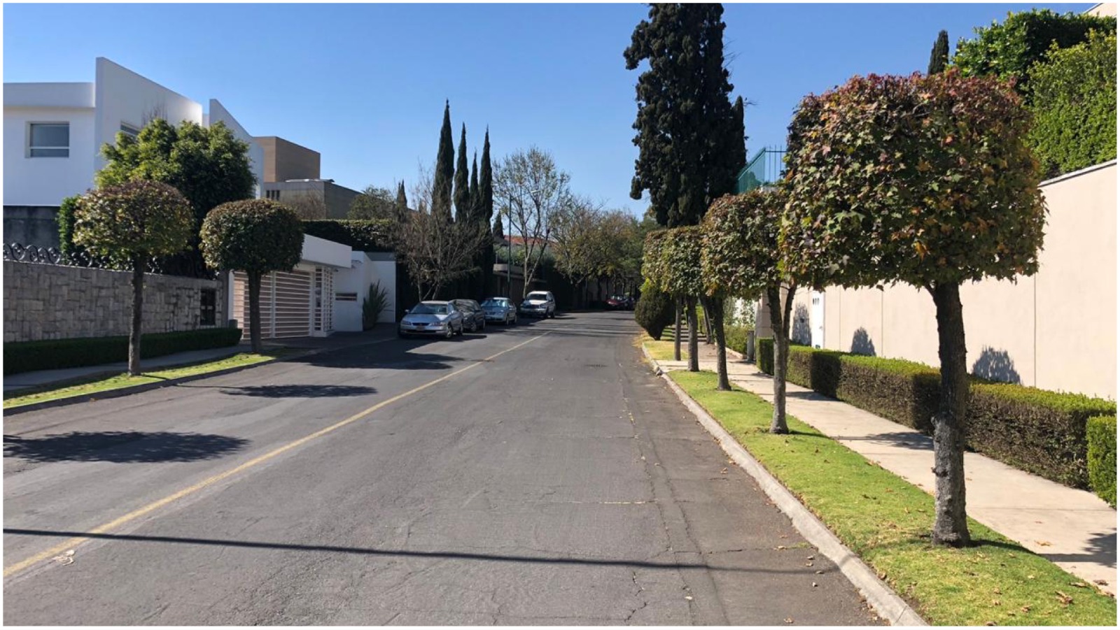 Streets/Roads/Expressways/Highways